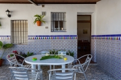 patio-entrada-casa-cuatro