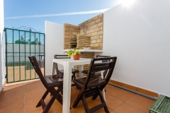 patio-mesa-sillas