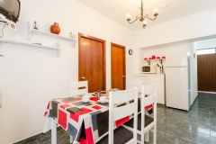 salon-mesa-sillas